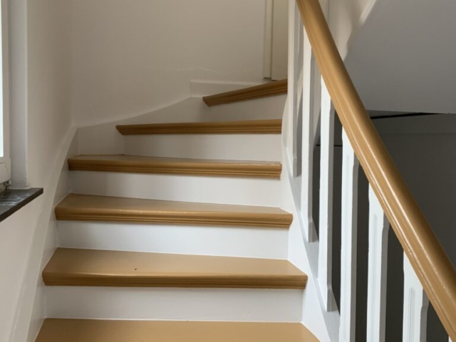 Treppe neu lackiert